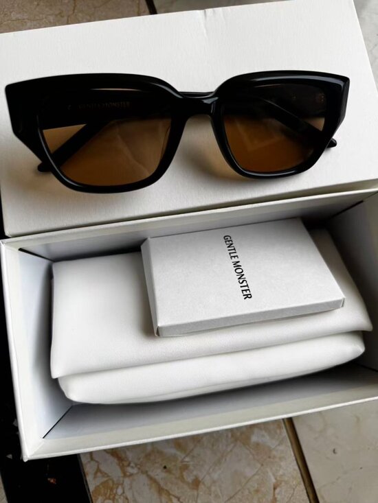 GENTLE MONSTER NABI Sunglasses - Black / Brown Tint main image 9